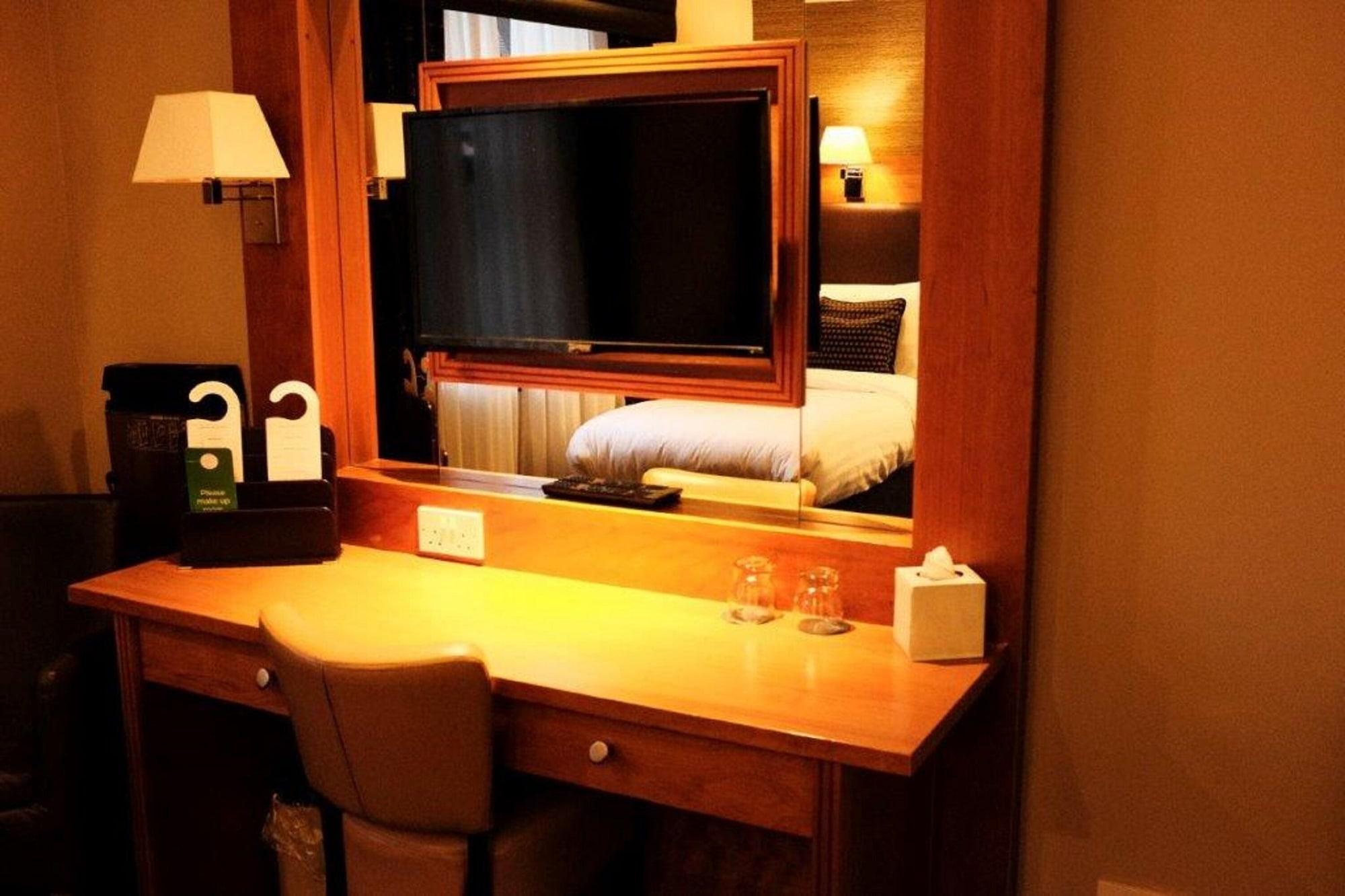 Best Western Garfield House Hotel Chryston Экстерьер фото