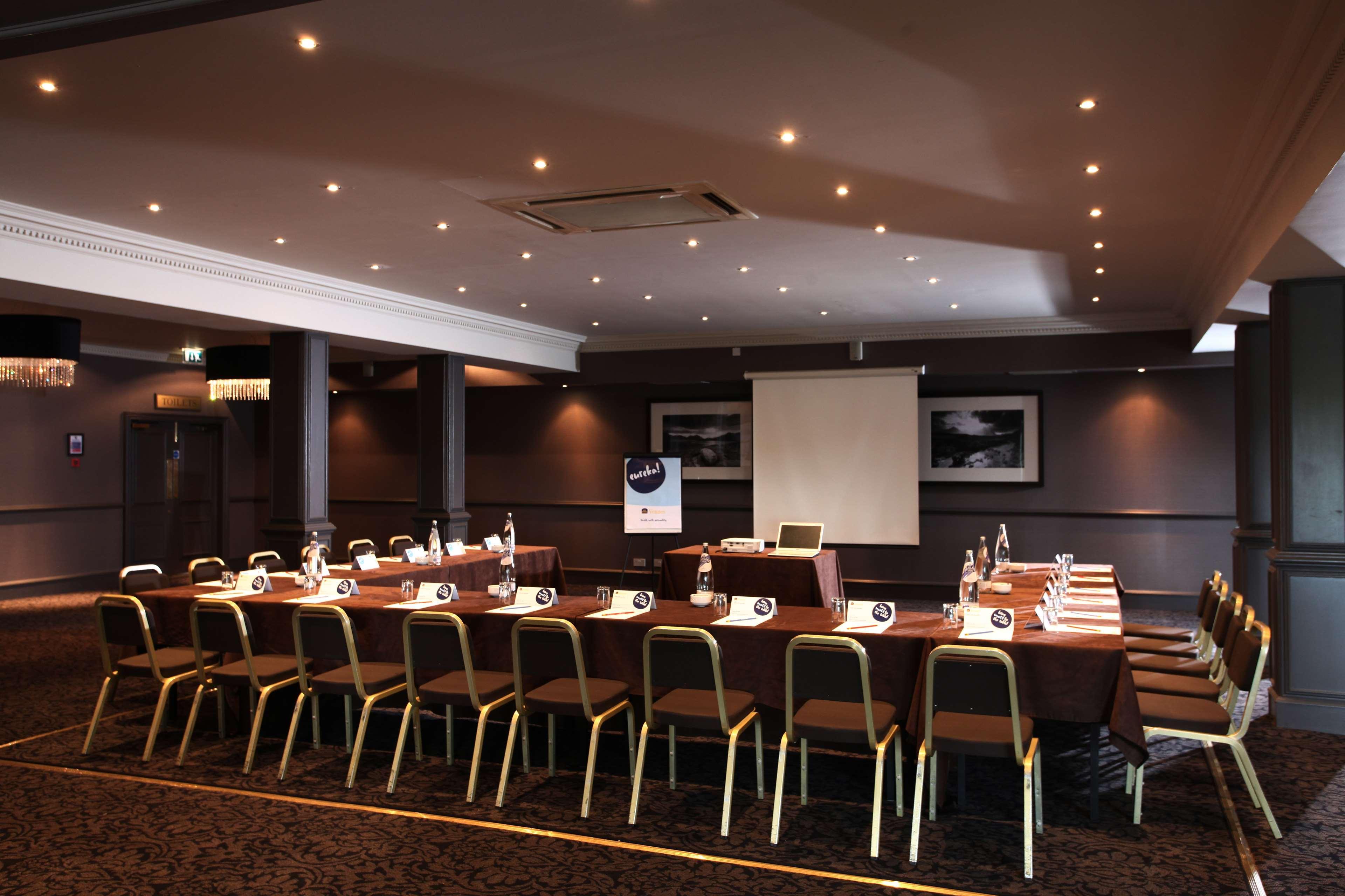 Best Western Garfield House Hotel Chryston Бизнес фото